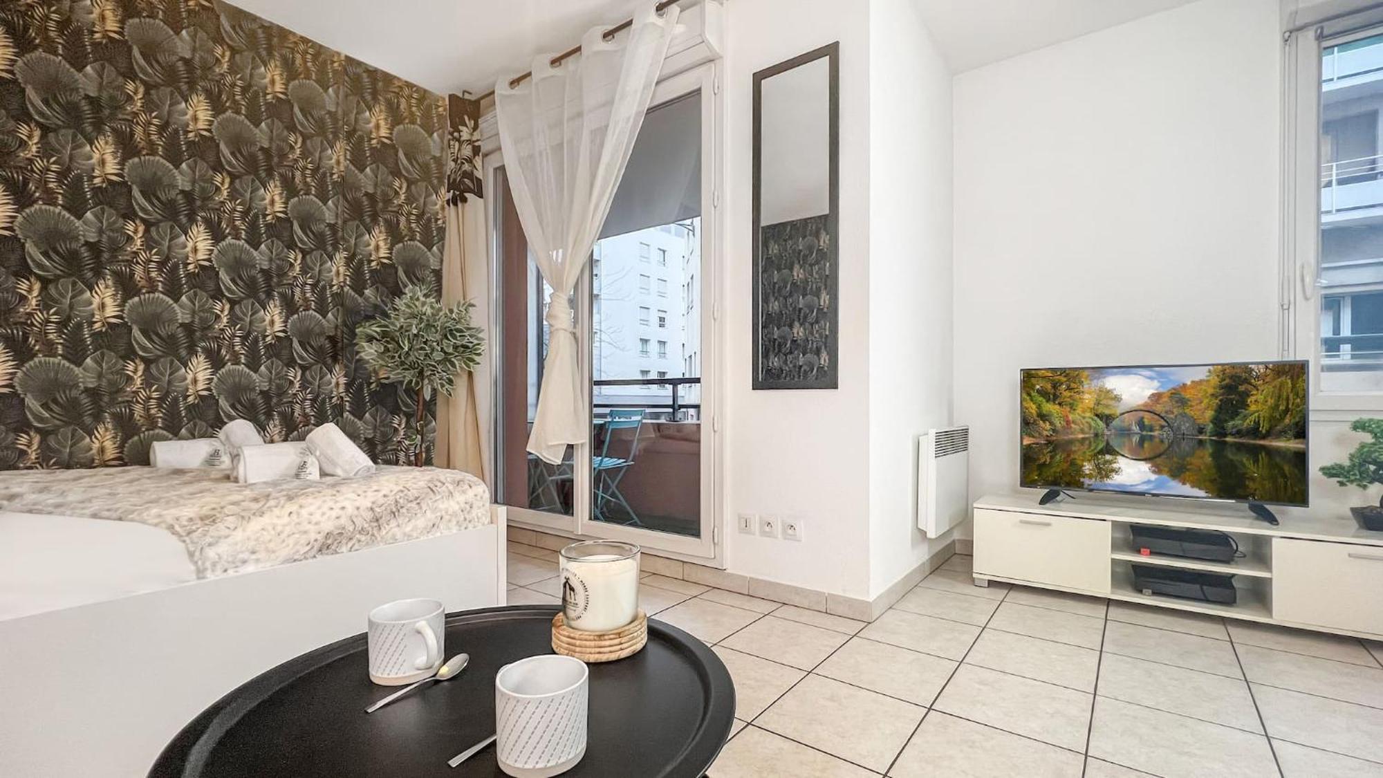 Homey Wild - Proche Gare Et Tram - Proche Centre - Balcon Prive - Parking Prive - Wifi Gratuit Annemasse Εξωτερικό φωτογραφία